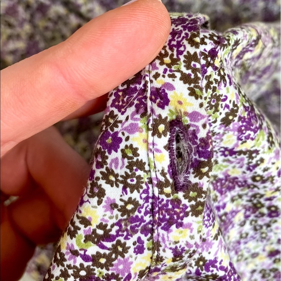 Print Ruffle Sleeveless Button-Down - Picture 4 of 4